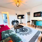 N&n Altbau-apartments Naehe Schloss & Zentrum Apartamento
