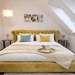 N&n Altbau-apartments Naehe Schloss & Zentrum Lejlighed