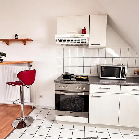 N&n - Stadt & Schlossblick Mit Eigenem Garten Apartment *