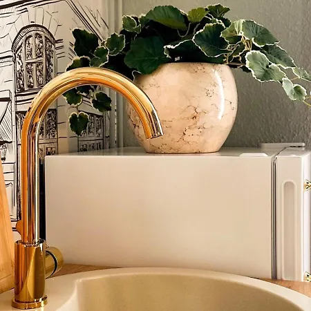 N&n Altbau-apartments Naehe Schloss & Zentrum * Schwerin (Mecklenburg-Vorpommern)