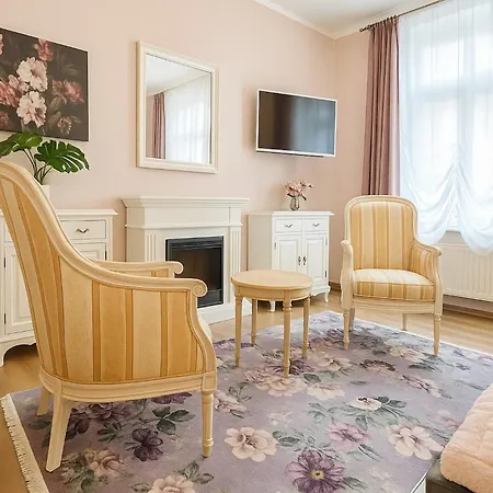 N&n Altbau-apartments Naehe Schloss & Zentrum * Schwerin (Mecklenburg-Vorpommern)