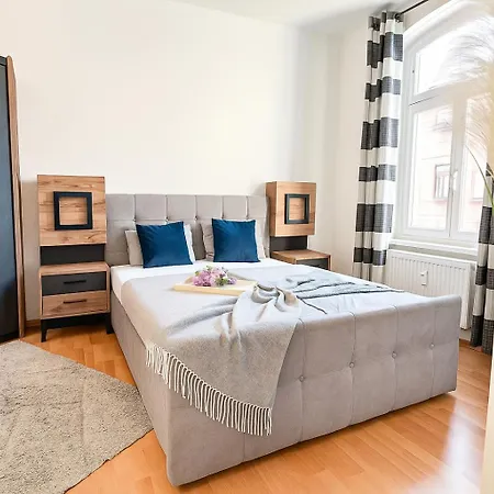 N&n Altbau-apartments Naehe Schloss & Zentrum * Schwerin