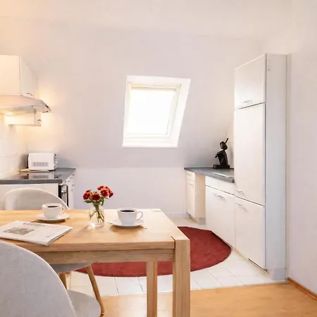 N&n Altbau-apartments Naehe Schloss & Zentrum Apartman *